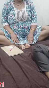 Indian Chubby Girl Student Show Boobs and Pussy to Tution Teacher
