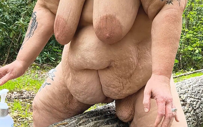 HerculesnVENUS: Treedildo Hopping má její kundičku Stříkání