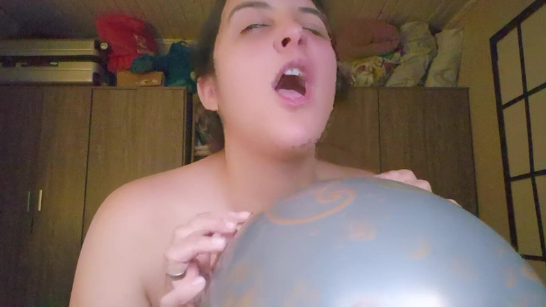 Bunny Looner: Mengusik dan Pop Belon Halloween yang dikongkek Oxydized - Bunny Looner [lowres]