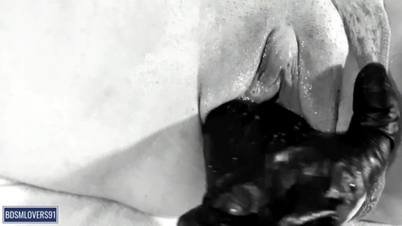 Bdsmlovers91: Brotando a través de tu puño