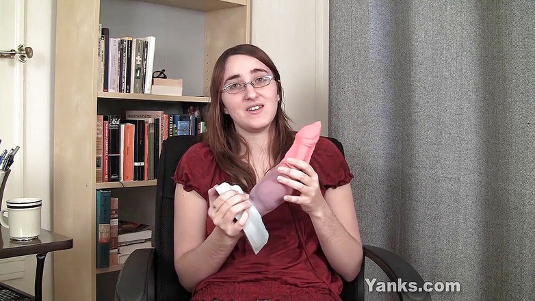 Yanks: L'arrapata ragazza yanks silvia si masturba