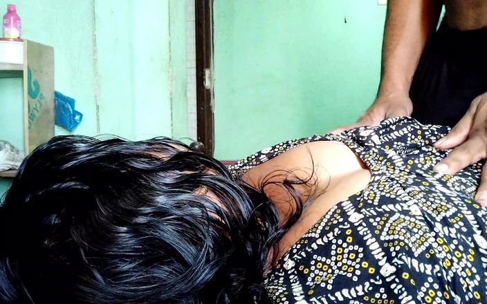 Hot bhabi: パヤル・ハブは私の水を取り出して、私のセクシーな体を見せました