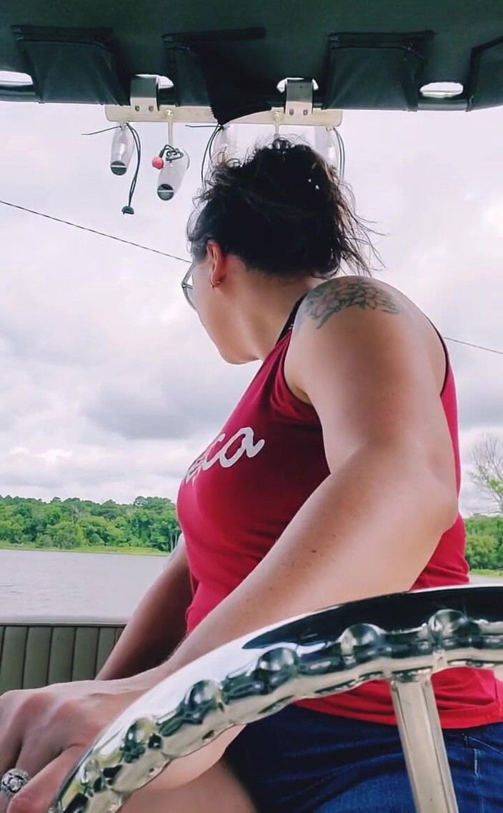 CoyWilder: Đưa thuyền vào ngày chủ nhật vui vẻ