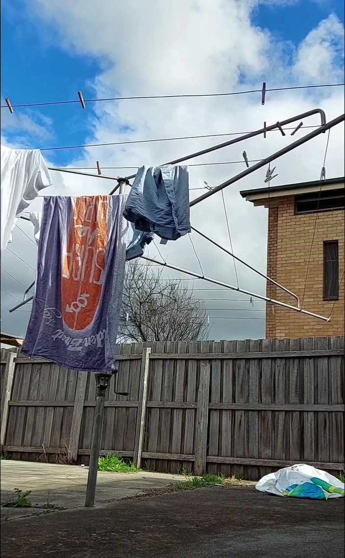 Michellexm: Kerja rumah bogel - Video ini sangat menyeronokkan. Membasuh Pakaian Saya,...