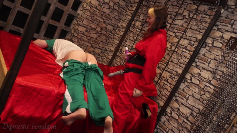 Domestic femdom: Die Squid-schande - Von Der Wache Gepickt