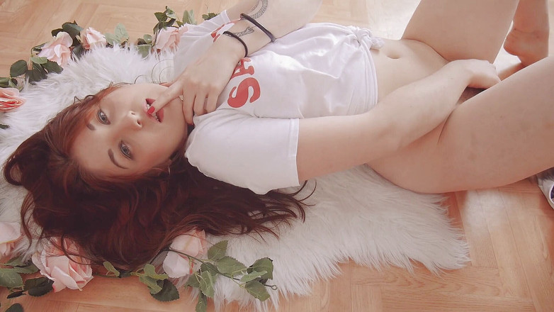 Madelaine_Rousset: Bermain dengan kucing berbulu