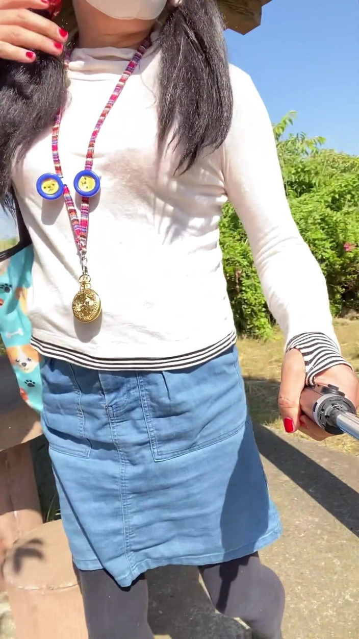 megu2002: No. 231 Early Summer Park Stroll with Exposed Pussy