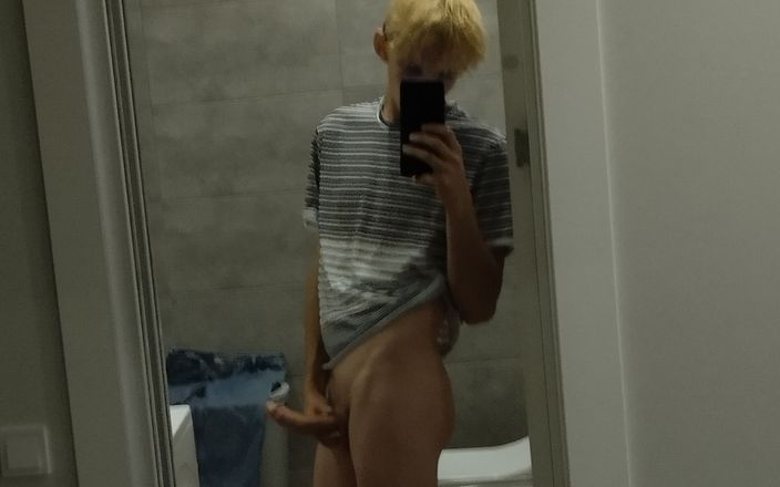 Lukexo: Jerking My Cock in Front of the Mirror