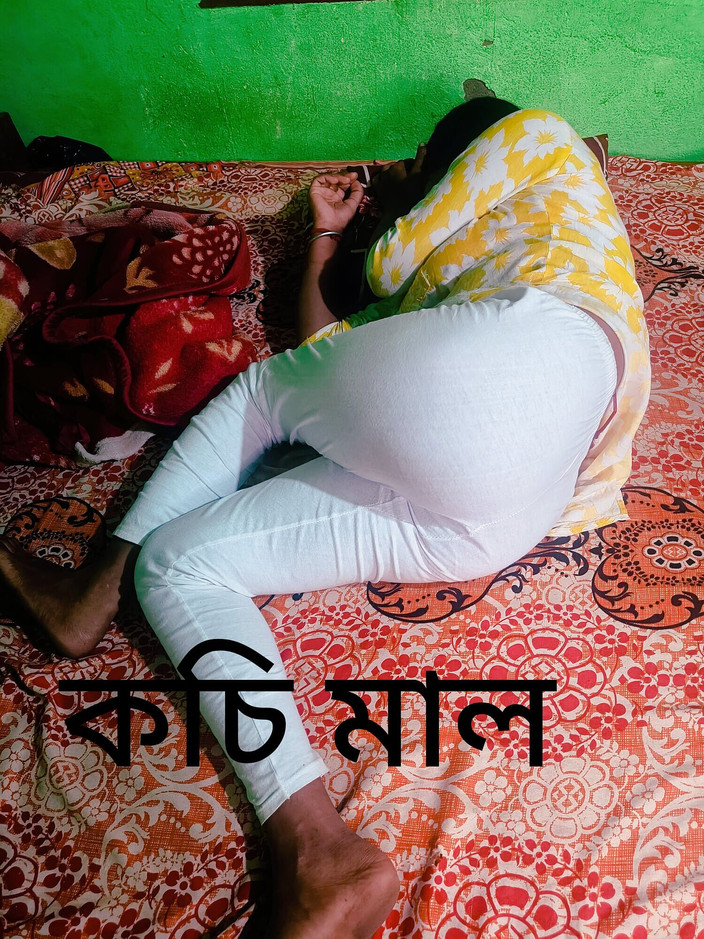 Nehabhabi143: La ragazza indiana deshi vilage neha viene scopata con il...