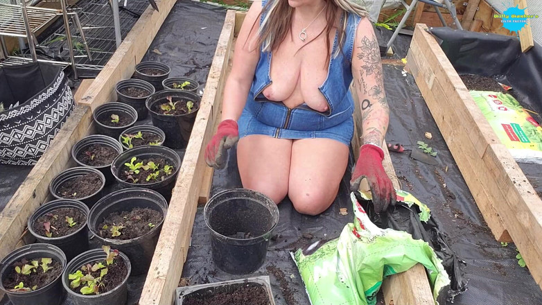 Willy Wanker's filth factory: BBW Housewife's Gardening Time 2