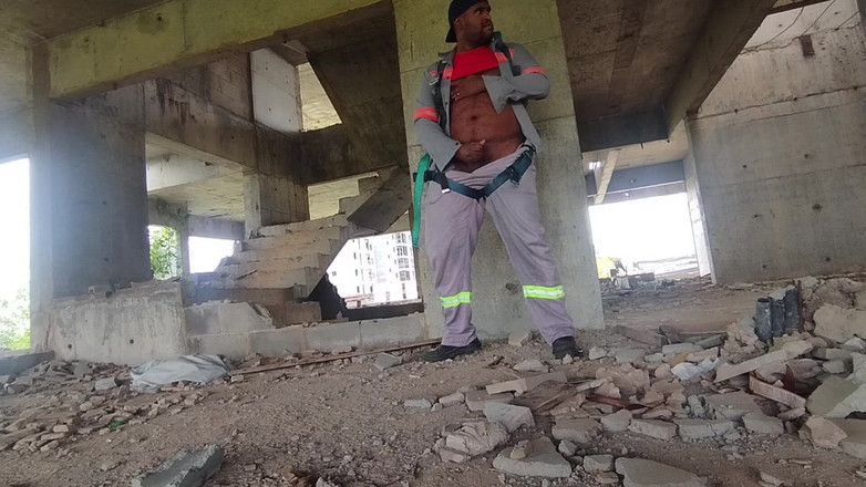 TheBlacKHunterr: Přestávka na oběd a ten nepořádek, který dělám schovaný v...