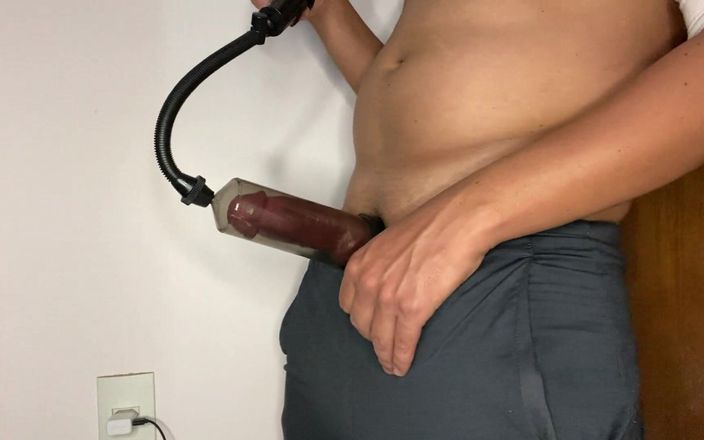Greedy truck: Nice Big Dick Growing Bigger with a Homemade Penis Pump