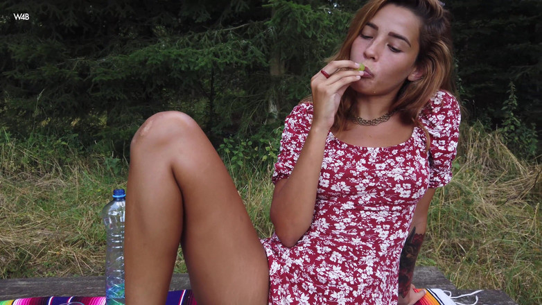 Watch4beauty: 与阿加莎维加的森林故事