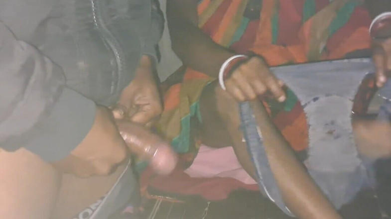 Trilokinath: 집에서 만든 여자 집에서 섹스