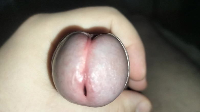 Uhri: Close up - kontol belum disunat dan dicrot sperma