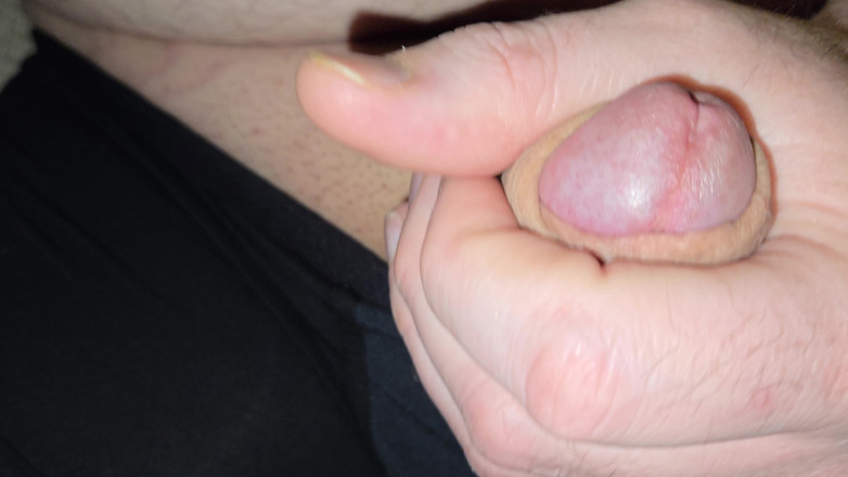 AssPlayLove: Mặc quần áo lên con cu được vuốt ve