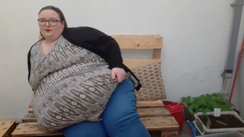 SSBBWLadyBrads: SSBBW sekretny ogród brzuch grać