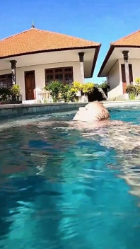 Breath Hold Training in Pool