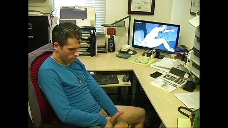 The Great Canadian Male: Взрыв из прошлого - Troy4