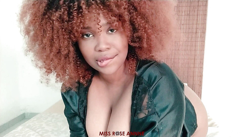 Insomnia Domina: Benim için eşcinsel ol