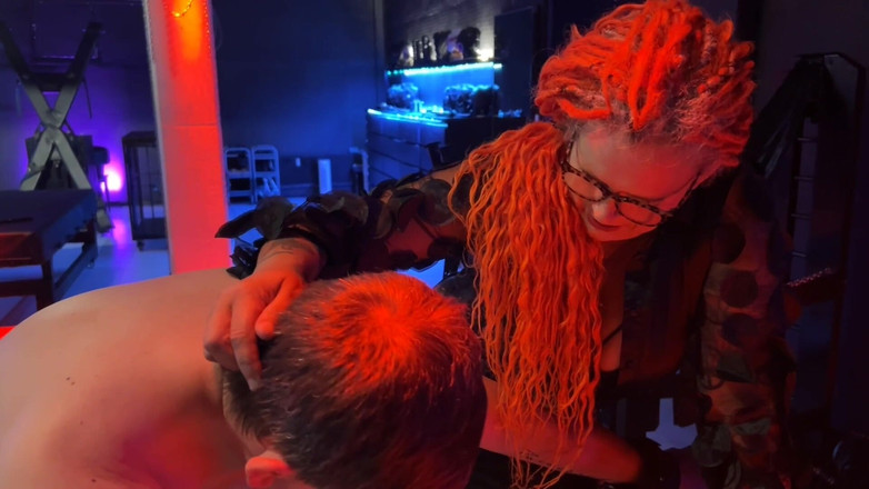 Domina Dark: Nikdy nezkoušel pádlovat