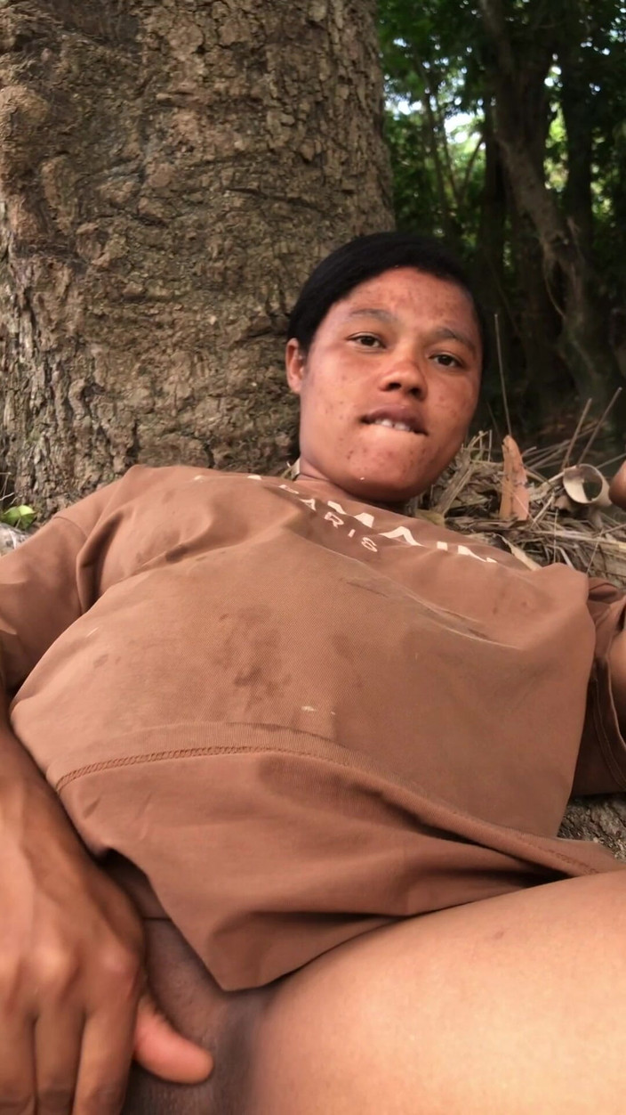 Violetahotvip: डोमिनिकन लड़की बाहर हस्तमैथुन कर रही है