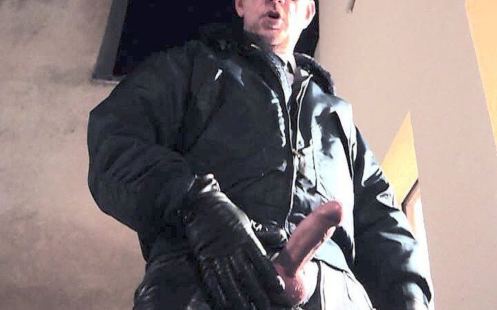 GERMANE_XL: Cảnh sát da 34 (đi tiểu &amp; bắn tinh Xl)