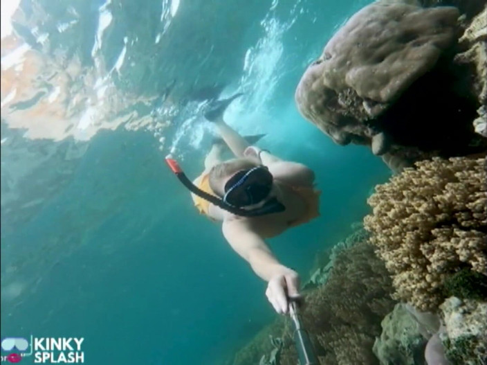 UKCuteGirl Lucy Lauren: Snorkel Slut: Tight Bikini, Dive Mask &amp; Underwater Fin Tease