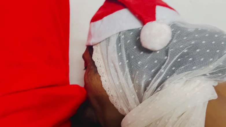 Immfuck: Chica india hijab musulmana y santa navidad especial garganta profunda,...