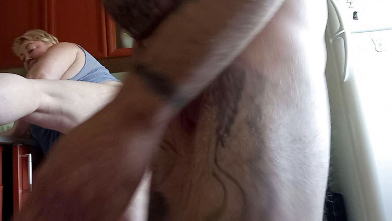 Zona901: La donna grassa succhia e poi prende il mio cazzo...