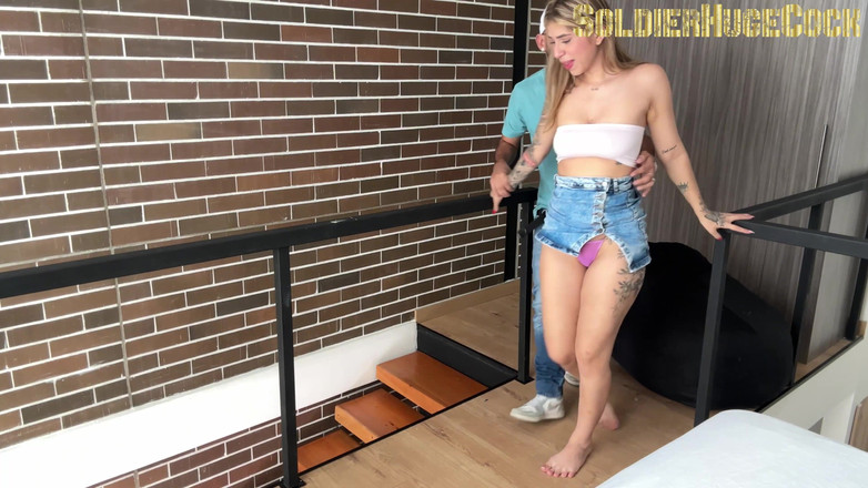 SoldierHugeCock: Er lädt mich ein, das spiel zu beobachten, aber ich...