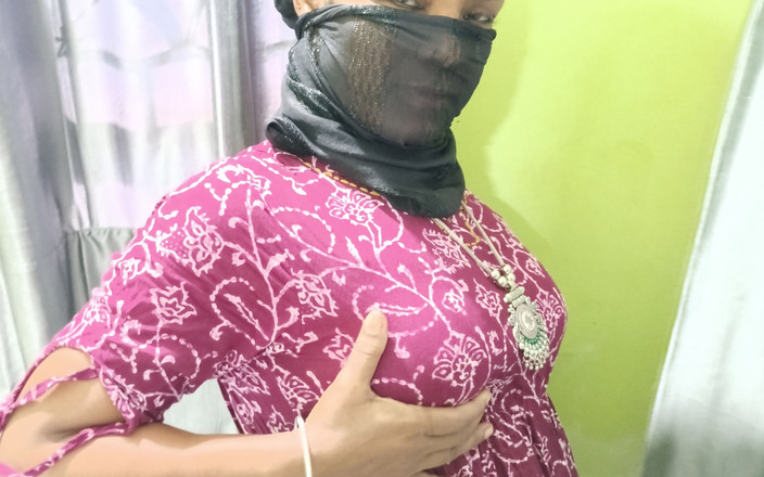 Hot N Sexy: Razia Sultana se fute fierbinte cu un prieten