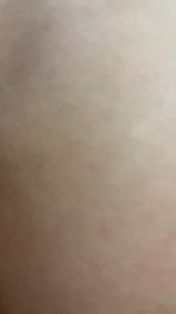 Johnny Grey: Była zbyt napalona, aby opuścić scenę za kulisami z Yoyą...