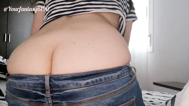 Your fantasy studio: 掃除中のお尻のひび割れ