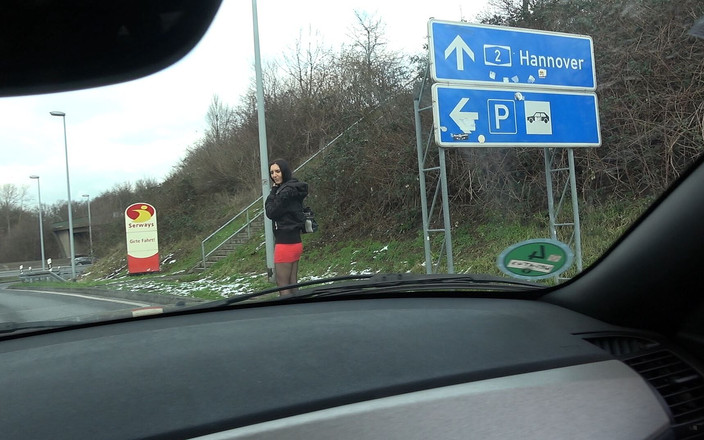 Andy Star: Carparkbitch Alina kommer djupt i hennes fitta