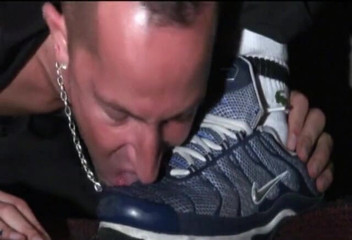 Crunch French bareback porn: Sekstape met 2 scally man neukt in een discrete kelder