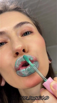 Bocah glossy kecanduan versi ponsel khusus