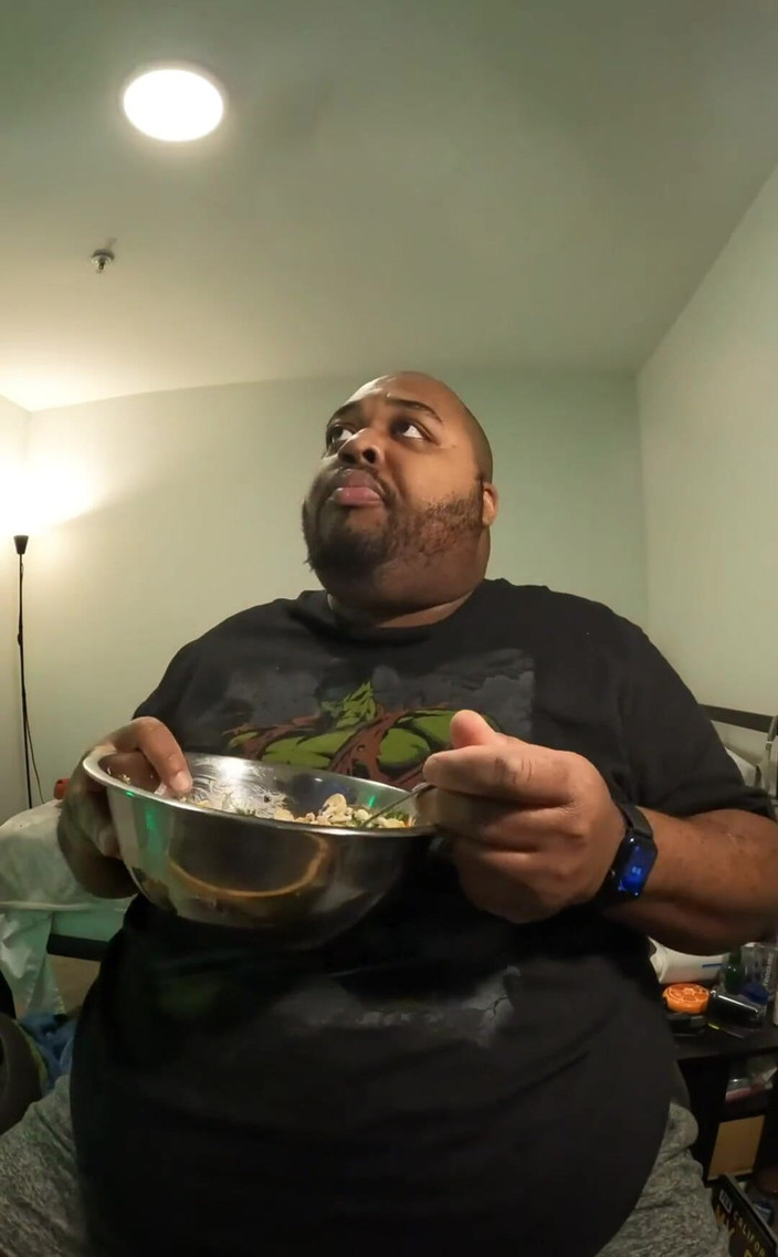 Blkhole420: Nourrissez-moi s'il vous plaît