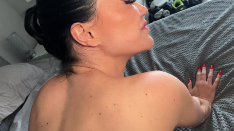 Jasmine Jae: MILF Squirt