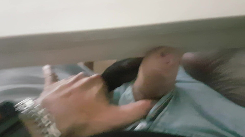 MisStockingFeet: 桌子底下的