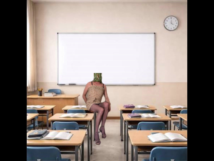 cd_aysemmm: I Can't Focus on the Lesson My Teacher Is Very...