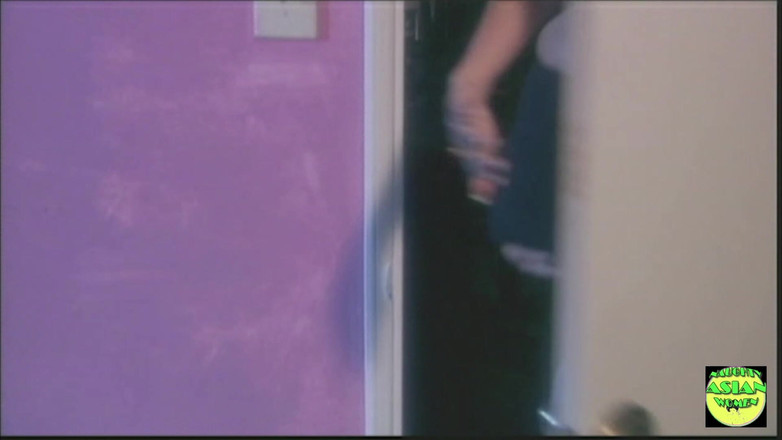 Naughty Asian Women: 그녀의 불륜에 대해 의사에게 말하고 그를 나사로 조이는 아시아 갈색 머리