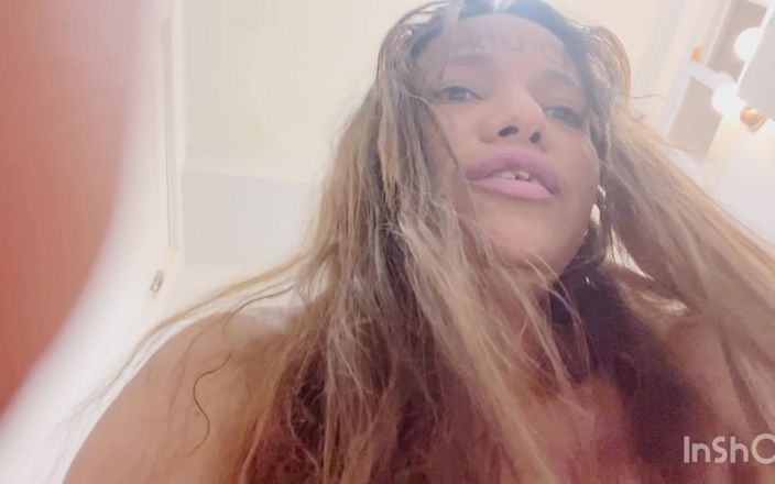 Michelle sex hard: Michelle Dělá Bruno žádost a šuká jeho zadek, který ukazuje její nohy