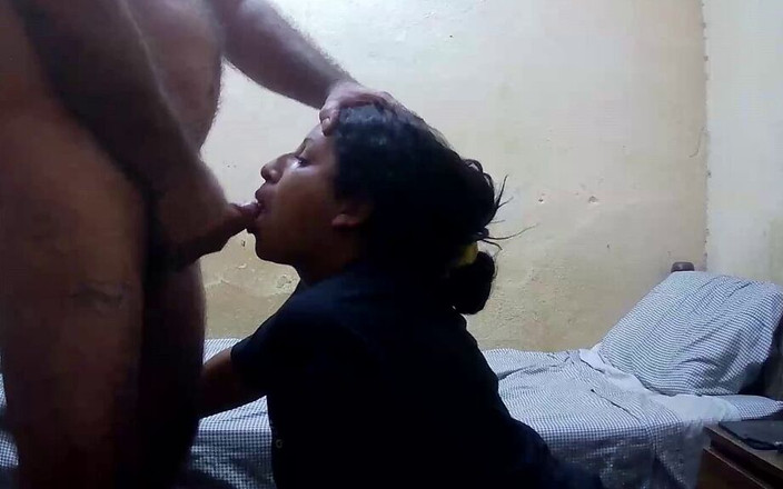 West Bonanza Sex Included 2: Marianna lagi berlutut - dicrot sperma hangat di mulutnya.