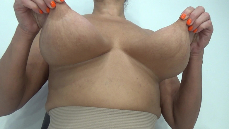 AnnaBUST: Nipple Stimulation