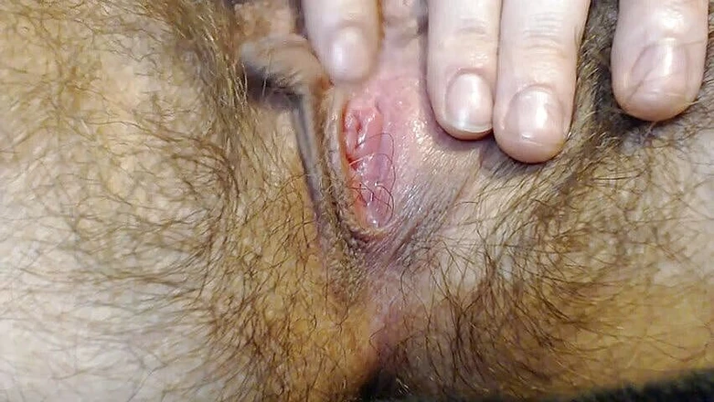 MarleyMagdalene: Wet hairy pussy close up