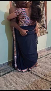 Wife in Saree Sex with Neighbour