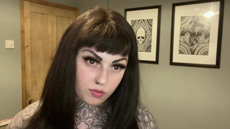 Miss Valentina: Wedgies z łobuzów