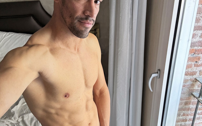 Paul Williams: Éjaculation énorme à côté de la fenêtre