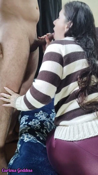 Una curiosa dea - gli ho dato un lucchetto per le gambe mentre mi stava dando la testa e lui l'ha piaciuto